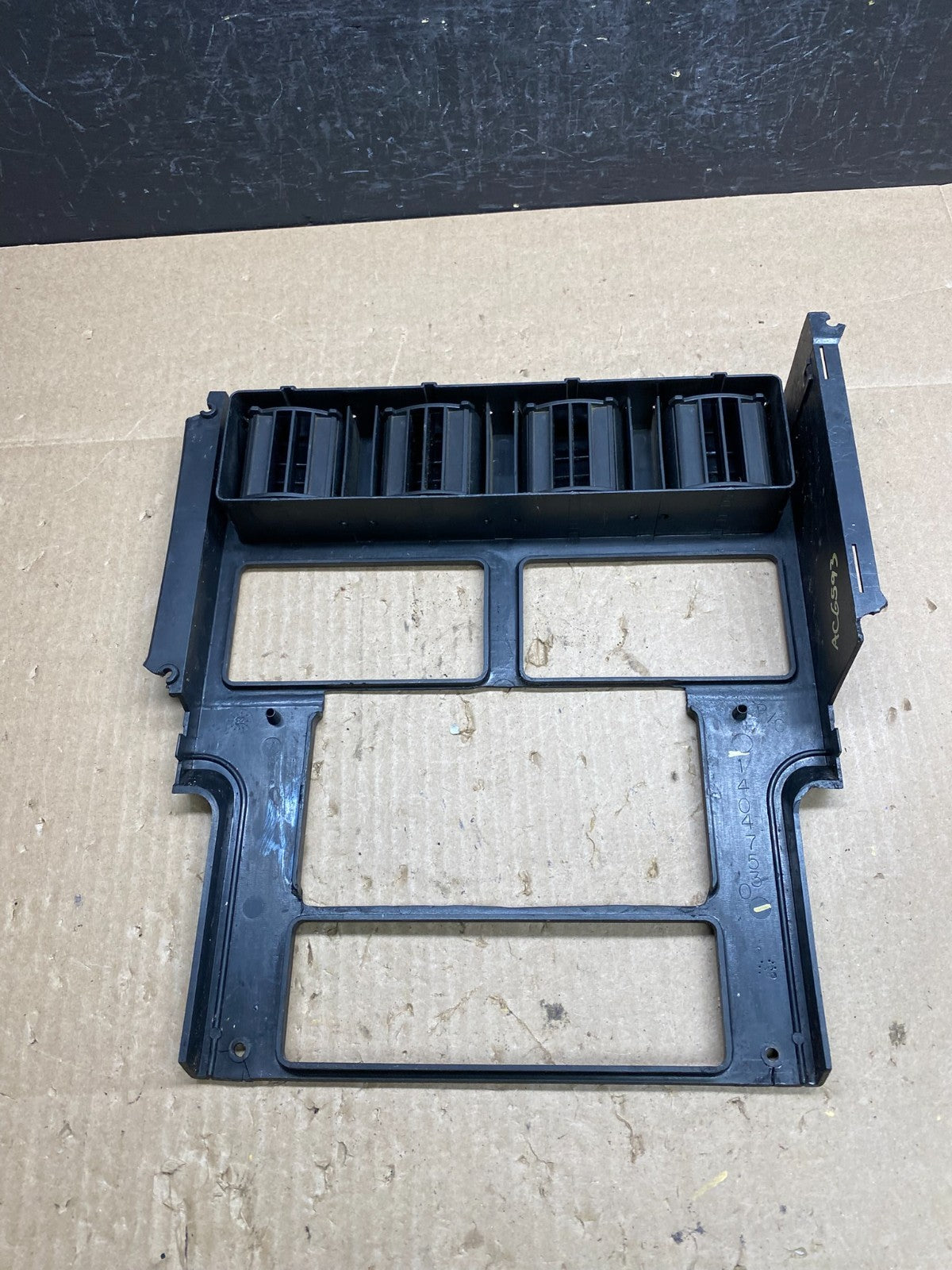 1984-1989 Chevrolet Corvette Center Dash Radio Air Vent Trim Bezel AC6593 DG8
