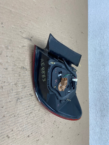 2002 2003 2004 Infiniti I35 Left Driver LH Side Tail Light AE8883 LK4