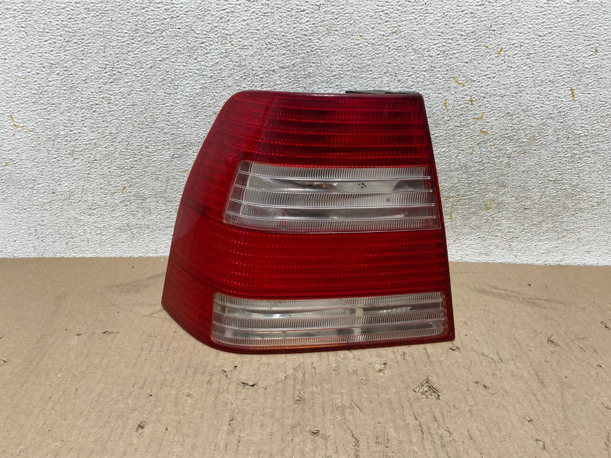 2004 to 2005 Volkswagen Jetta Left Driver LH Side Tail Light AH7669 LK0