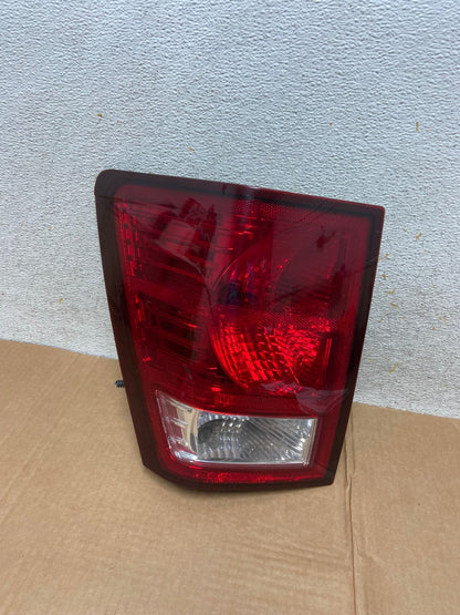 2007 to 2010 Jeep Grand Cherokee Left Driver Lh Tail Light AI3731 LK0