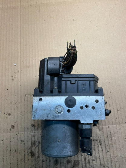 2001 2002 2003 BMW 325i 330i ABS Anti Lock Brake Pump 3451 6762113 x8606 DG1