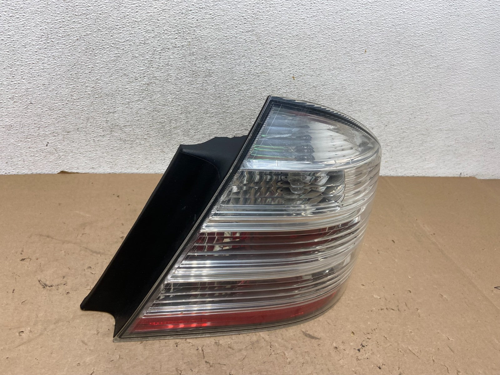 2008-2009 Ford Taurus Right Passenger Side Tail Light AG43212