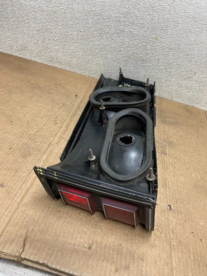 1984 1985 Ford LTD Passenger Right Passenger Side Tail Light AA64178