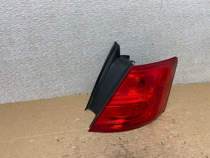 2014 to 2018 Ford Taurus Interceptor Right Passenger RH Tail Light OEM AB4679 LK2