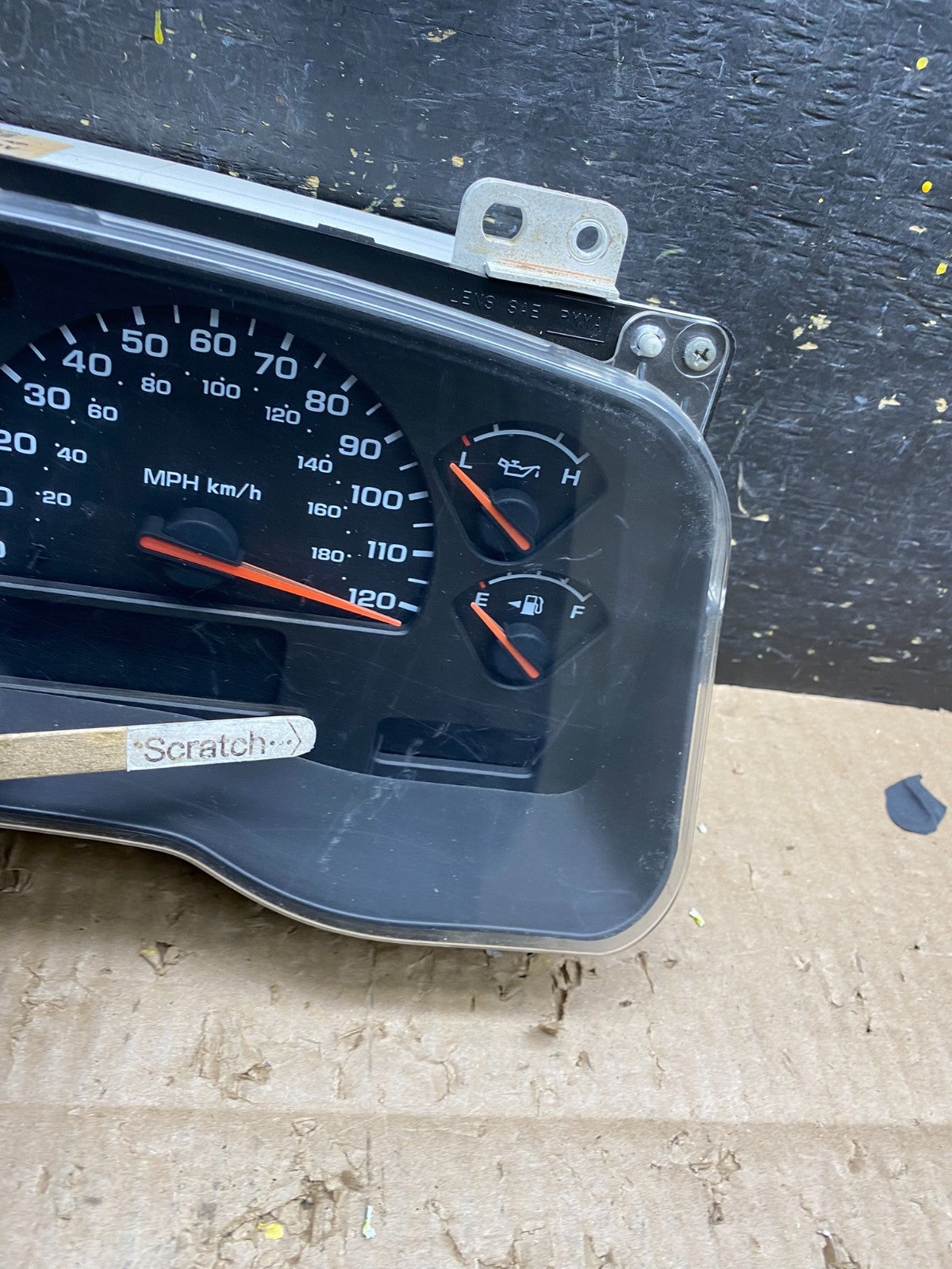 2003 Dodge Durango 4.7L Speedometer Instrument Cluster Gauge OEM v7615 DG1