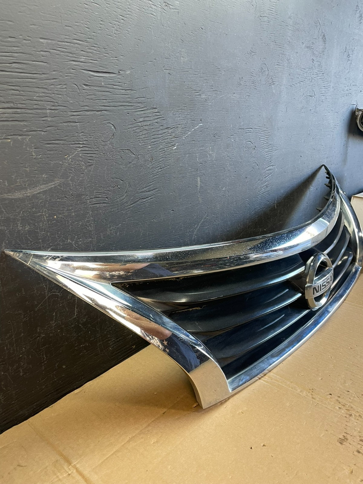 2013 to 2015 Nissan Altima Front Upper Grill Grille Sedan Aftermarket AC5449 DG2
