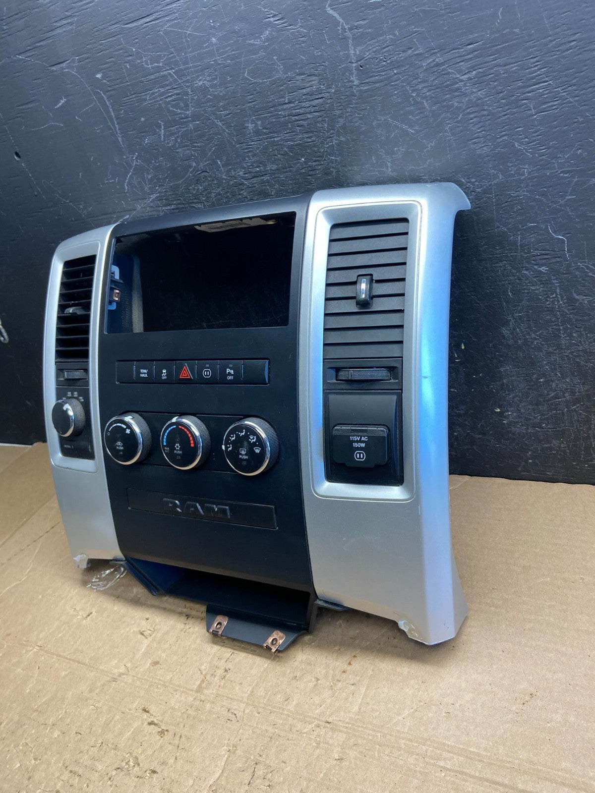 2009 to 2012 Dodge Ram 1500 Center Dash Radio Screen Climate Panel AF2217 DG1