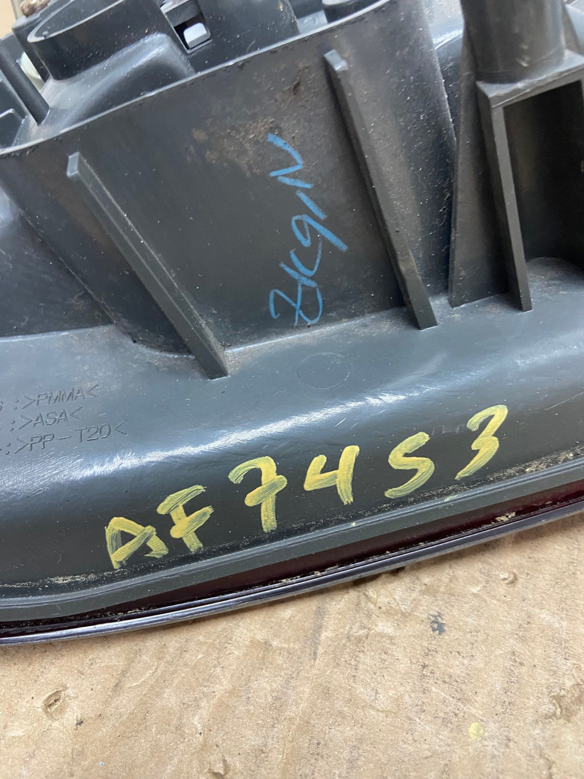 1997 1998 1999 Lexus ES300 Right Passenger RH Side Tail Light AF7453 LK5
