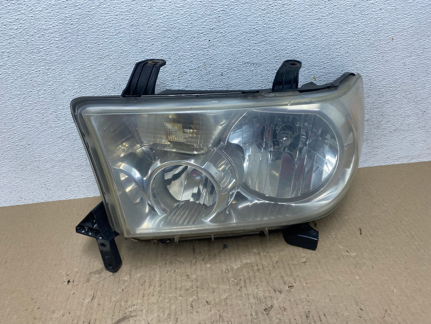 2007 to 2014 Toyota Sequoia Tundra Left Driver LH Headlight Halogen AE7125 LK0