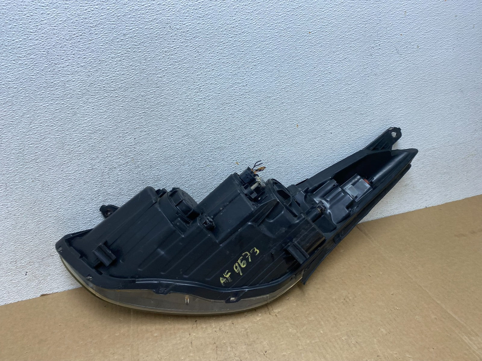 2014 2015 2016 Hyundai Elantra Right Passenger RH Side Headlight AF9673 DW7