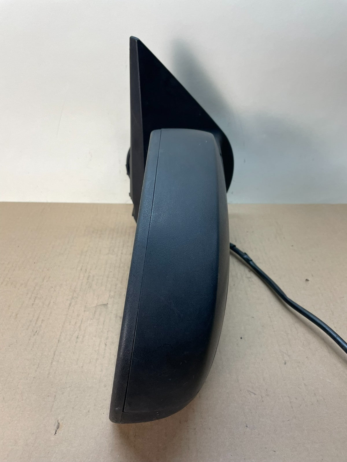 2007 - 2013 Chevrolet Silverado Sierra Right Passenger Side Mirror AI4116 DW8
