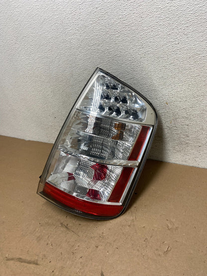2006 to 2009 Toyota Prius Right Passenger Side Tail Light AG40911