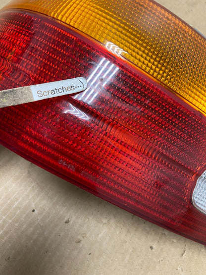 1998 to 2002 Chevrolet Prizm Left Driver Lh Side Tail Light af9646 DG3