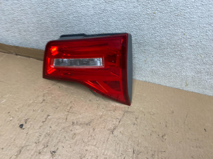 2007 2008 2009 Acura Mdx Right Passenger Rh Side Inner Tail Light U8806 DW1