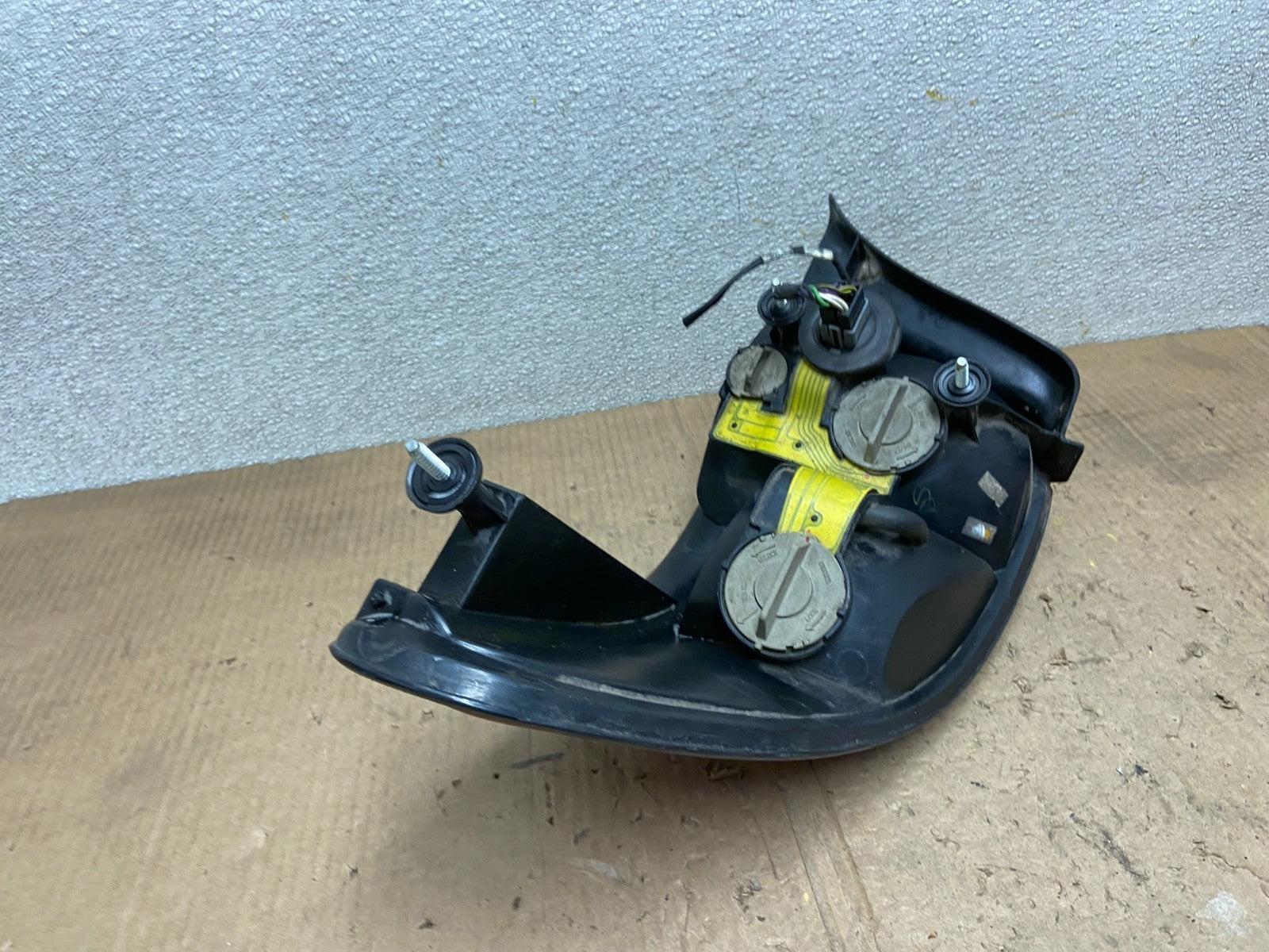 1995 to 2000 Chrysler Cirrus Left Driver LH Side Tail Light Oem AA70203