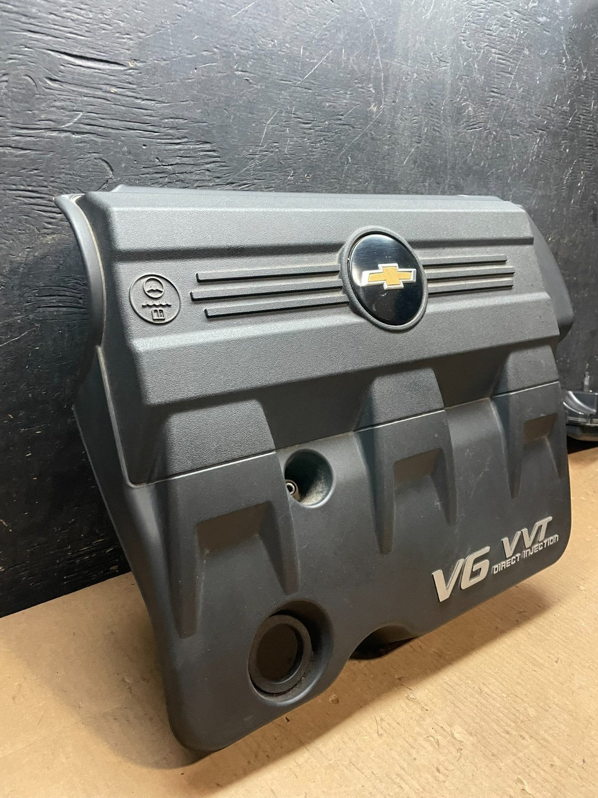 2010 to 2012 Chevrolet Equinox V6 VVT Plastic Engine Cover Shield aa2331 DG2