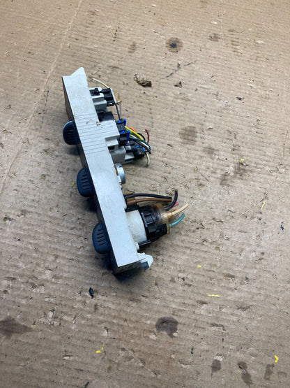 2001 - 2007 GMC Chevrolet Express 1500 Climate Control A/C r2594 DG3