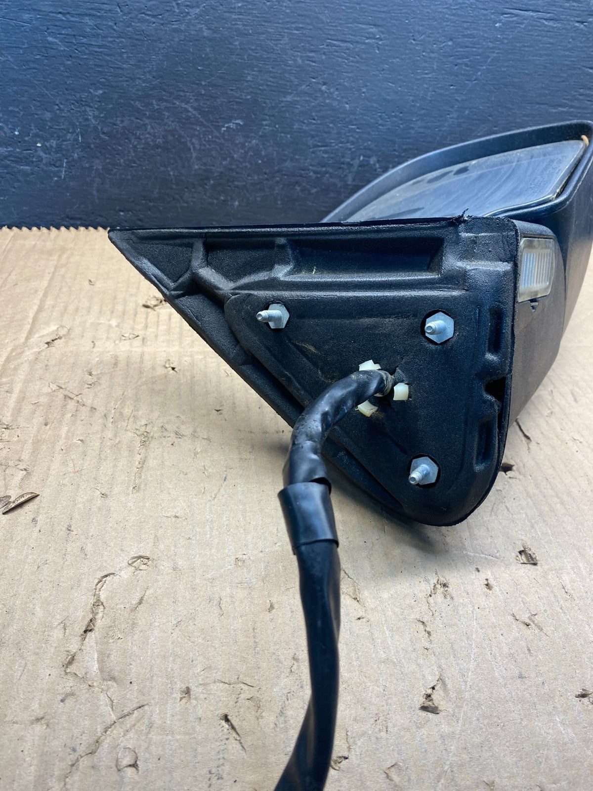 2003-2006 Chevrolet Tahoe Suburban Right Passenger Turn Door Mirror AC7913 DG4