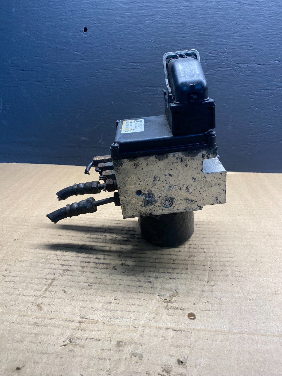 2011-2014 Ford E-150 E150 E250 E350 ABS Anti-Lock Brake Pump Module AB7135  DG2
