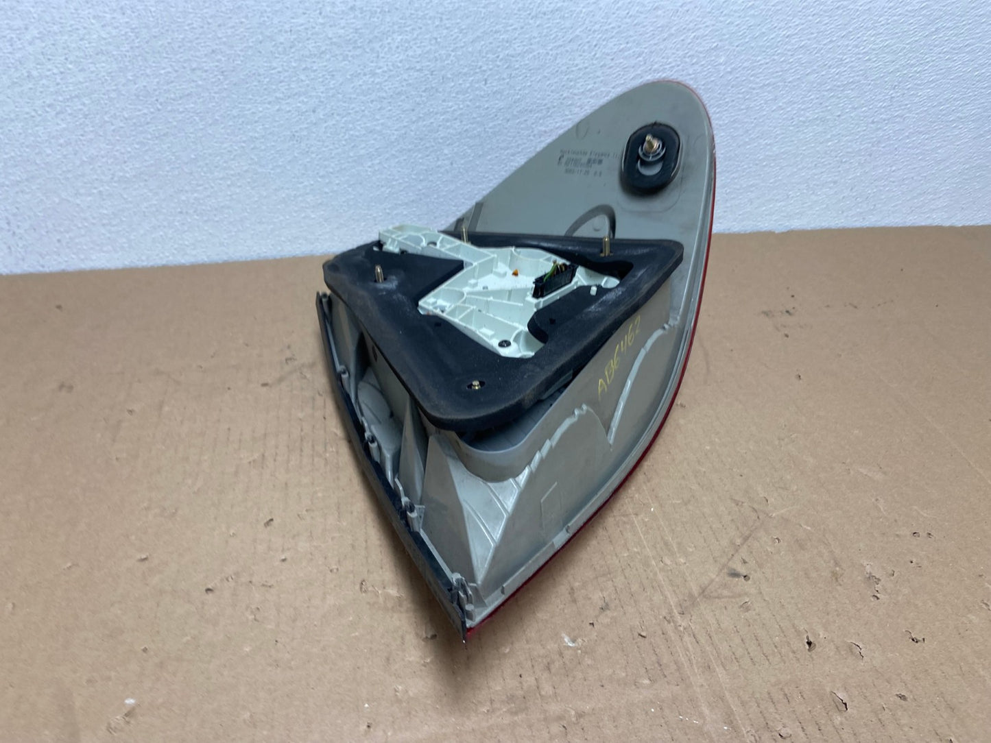 2003-2006 Mercedes E Class Sedan Left Driver LH Side Tail Light AB6462 LK5