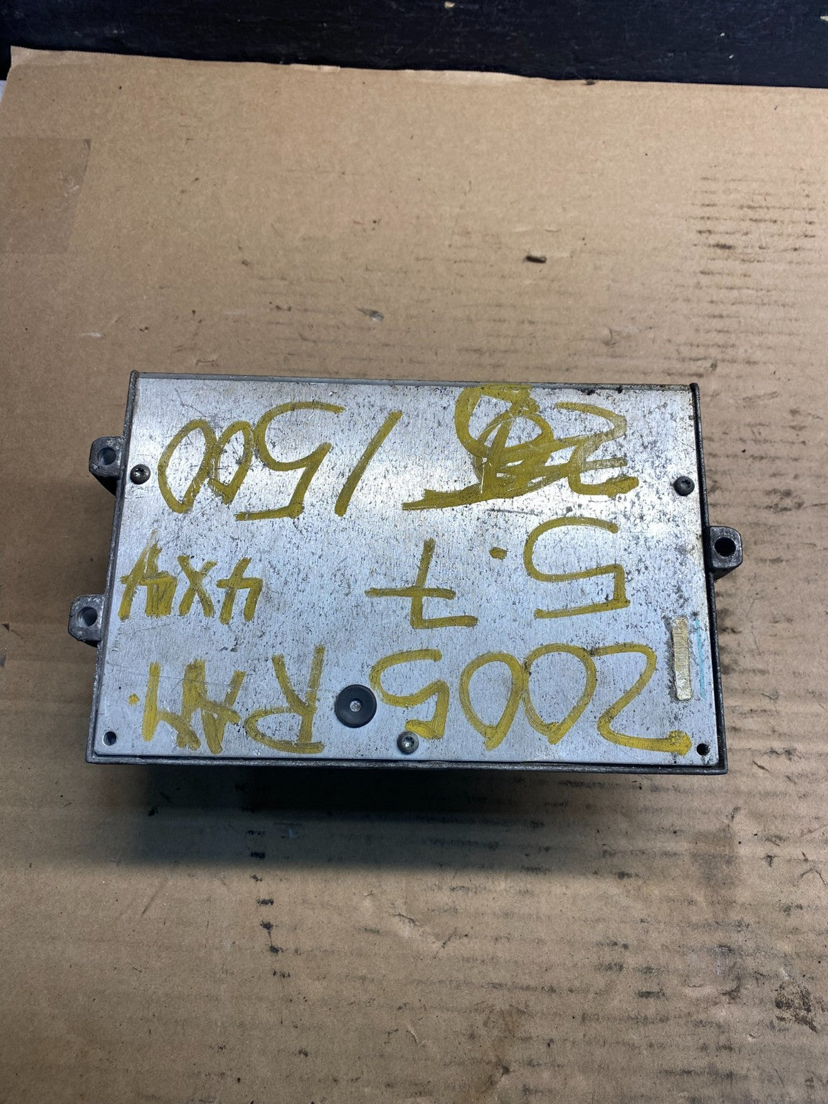 2004 Dodge RAM 1500 5.7L ECU ECM Engine Control Computer Module AE2156 DG1