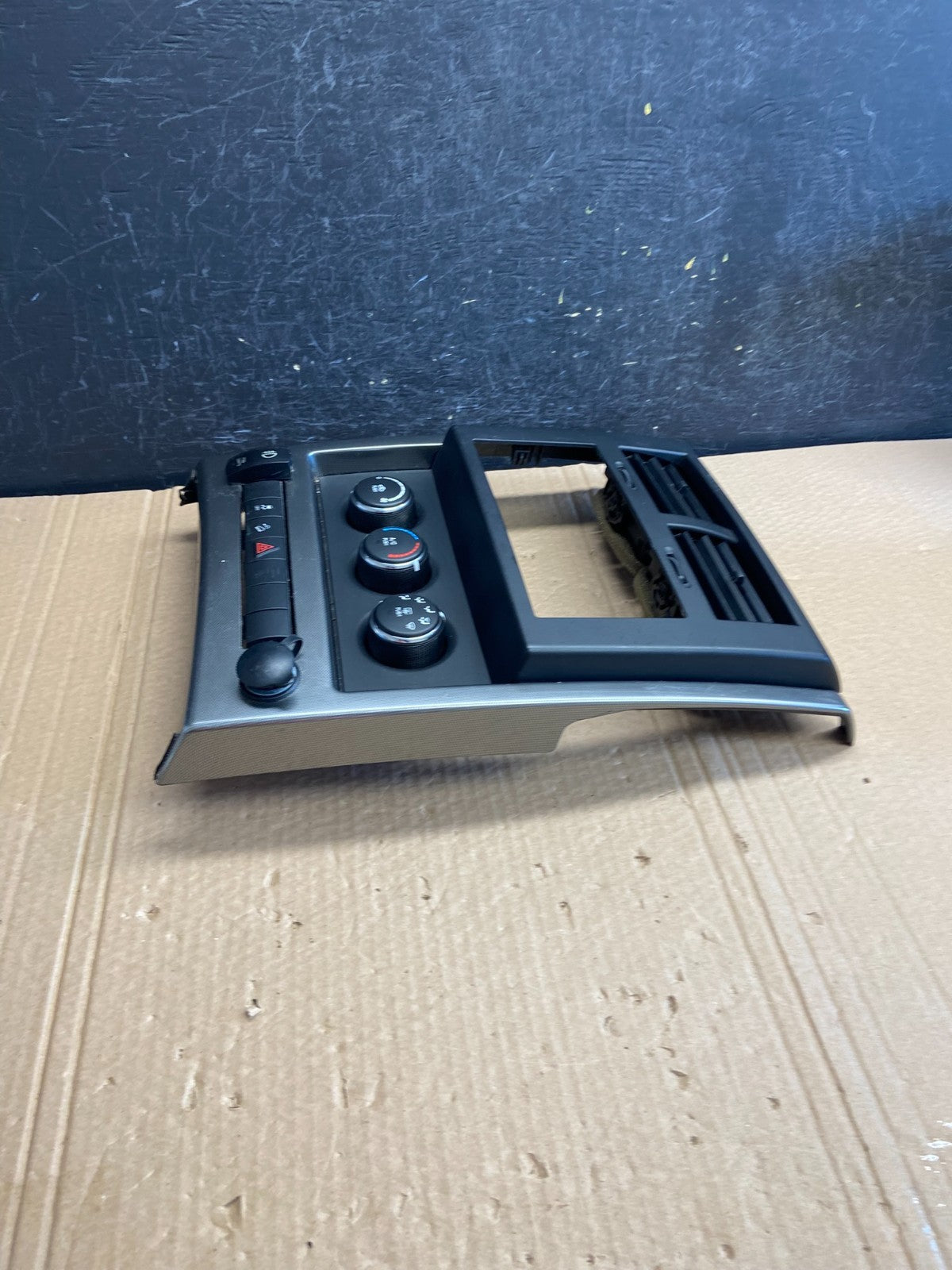 2008 to 2012 Jeep Liberty Dash Climate Temperature Control Radio Bezel AF6172 DG2