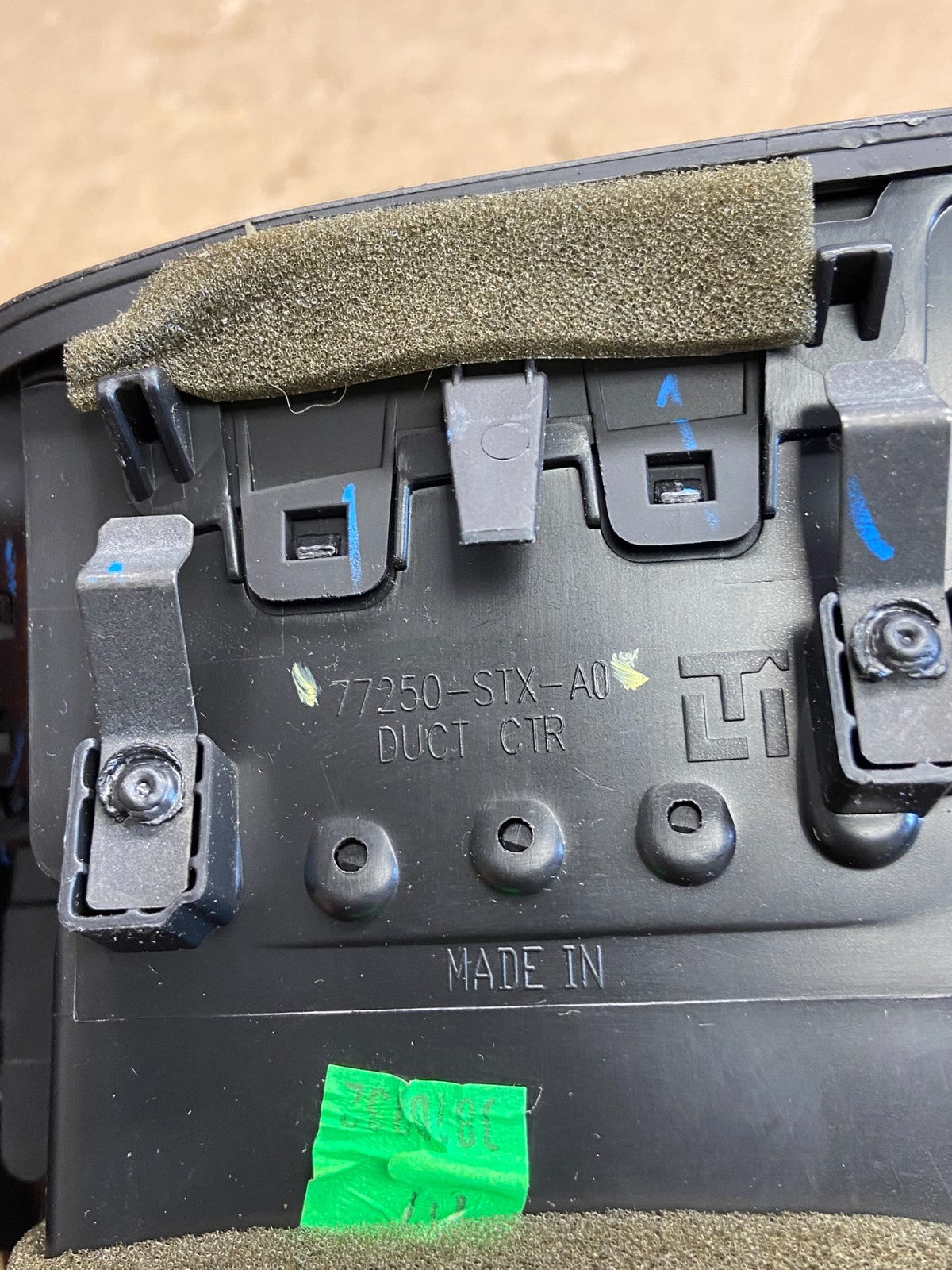 2007 - 2013 Acura MDX Front Dash Tray Center Console Air Vents Hazard AF2173 DG5