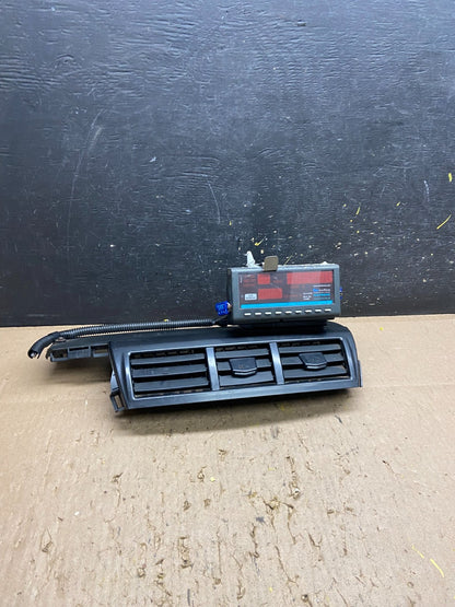 2012 2013 2014 Toyota Prius V Center Dash A/C Air Vents With Trim T6385 PS0