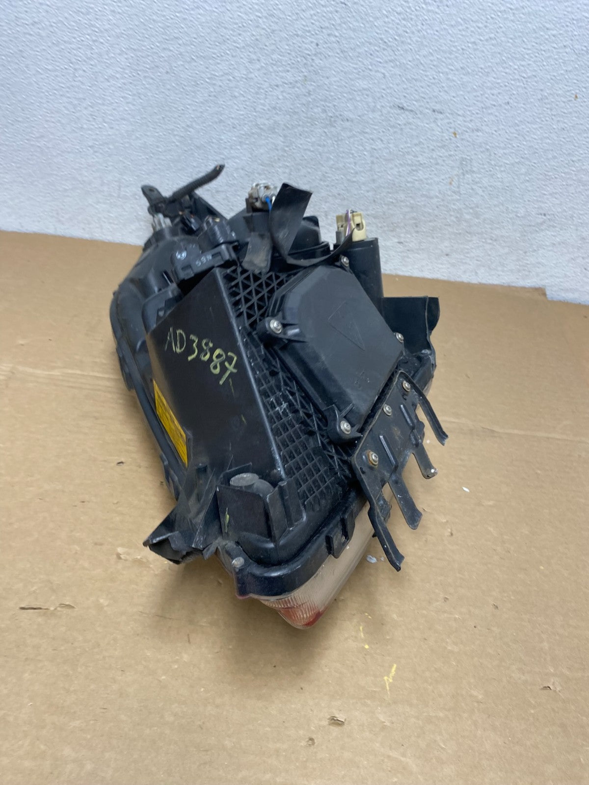 2004 - 2005 Toyota Prius Right Passenger RH Side Headlight Xenon Hid AD3887 DW9