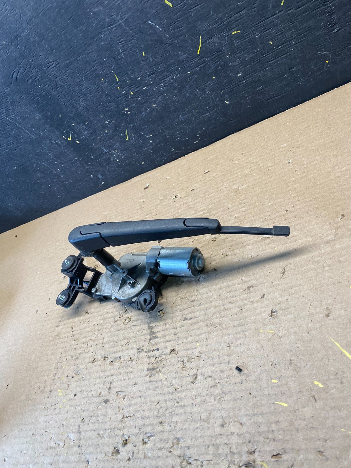 2012 - 2017 Hyundai Veloster Rear Glass Windshield Wiper Motor S3126 DG1