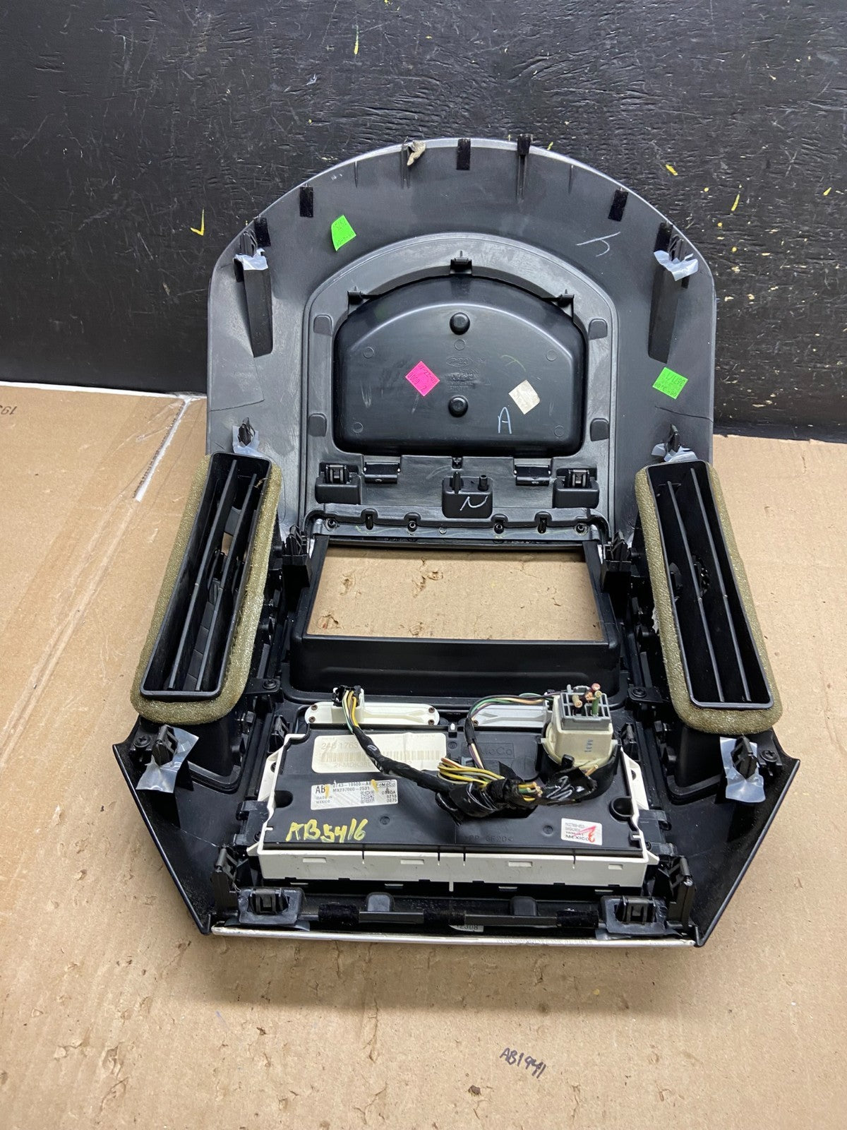 2007 - 2010 Ford Edge Heater Climate Control Radio Control Dash Bezel ab5416 DG5