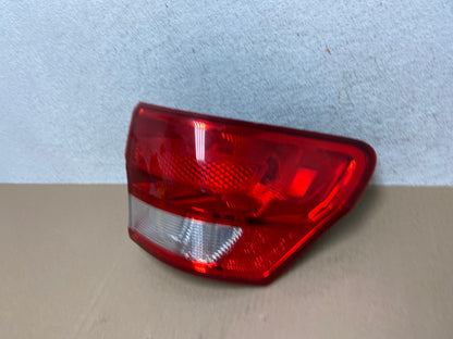 2011-2013 Jeep Grand Cherokee Right Passenger Side Rh Tail Light AE6909 LK1