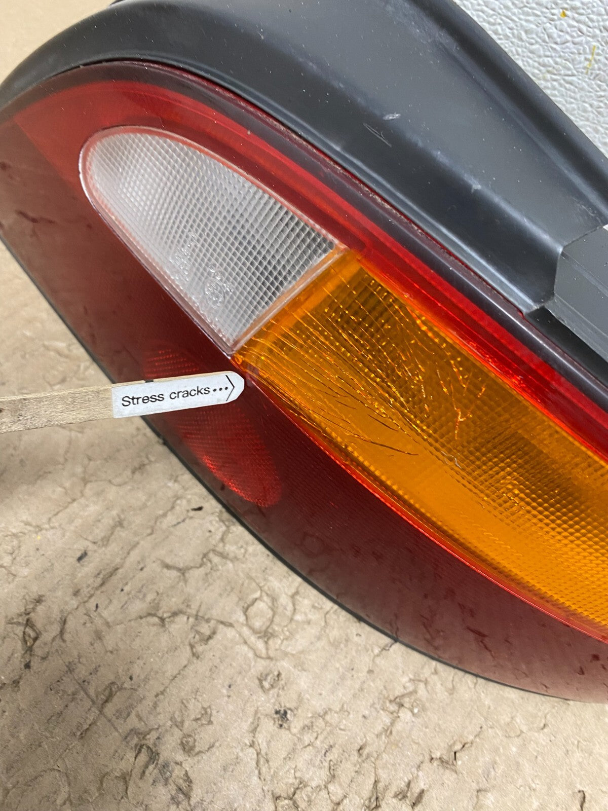 1996 1997 1998 Hyundai Elantra Sedan Right Passenger Tail Light Oem L6464 DW5