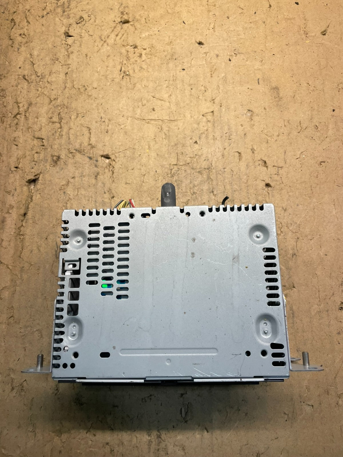2016 to 2017 Ford Explorer Audio Equipment Radio Receiver AM FM CD w6942 DG4