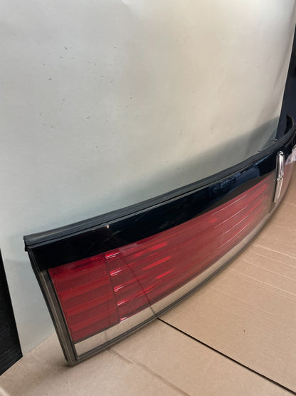 2007 to 2010 Lincoln MKX Center Tail Light Lamp Panel Trim AI3839 DG2