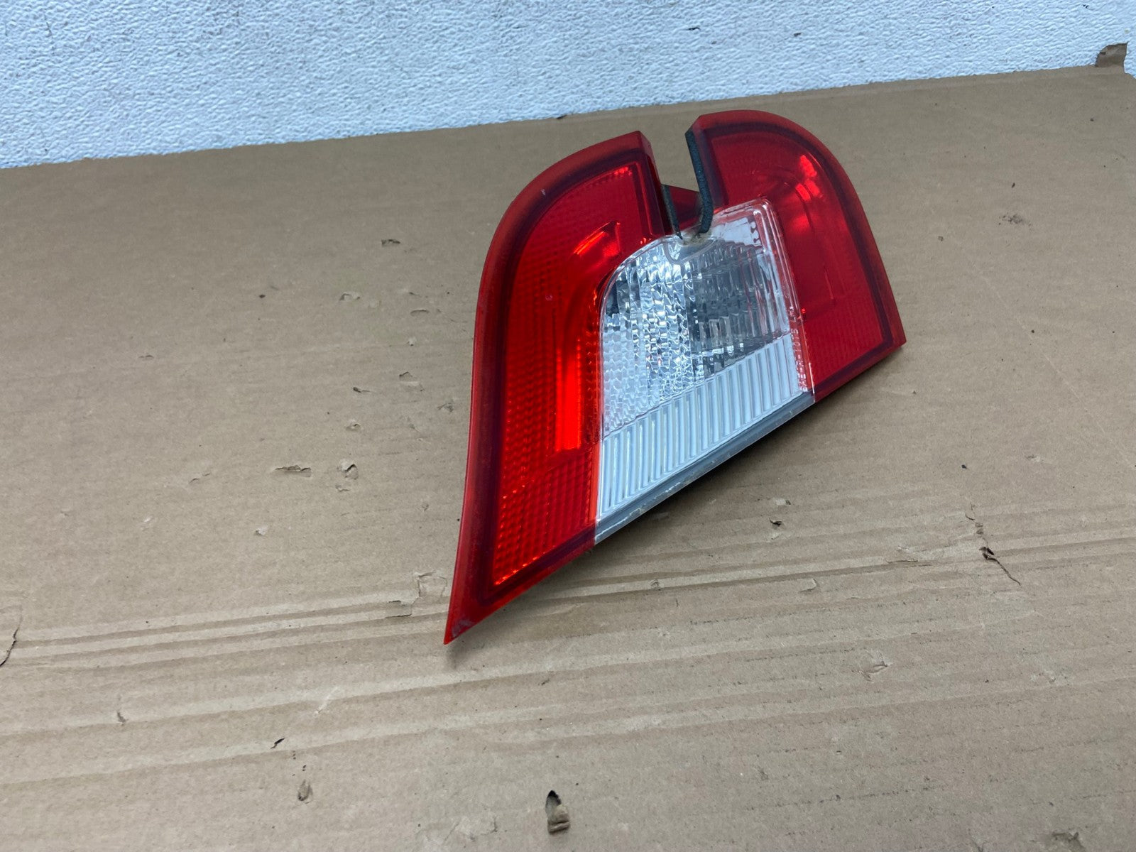 2010 2011 2012 Ford Taurus Left Driver Lh Side Tail Light Inner AD4173 LK2