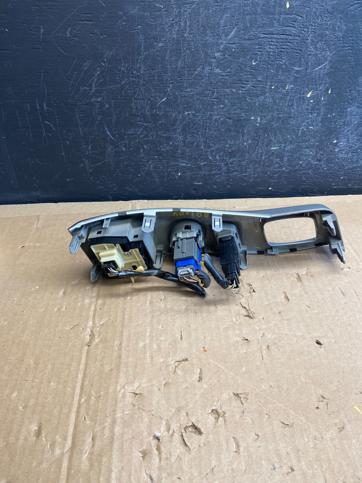 2012-2016 Toyota Prius V Shifter Bezel Trim Parking Push Start AD2188 DG2