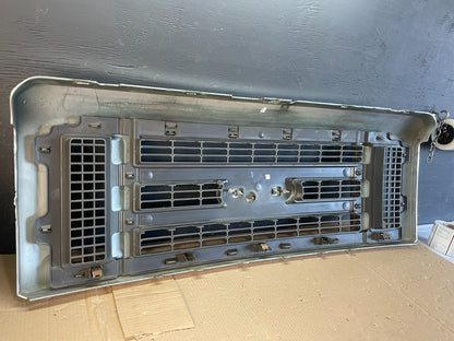 2008 to 2014 Ford Econoline E150 E250 Front Upper Chrome Grill Grille AE3621 DG4