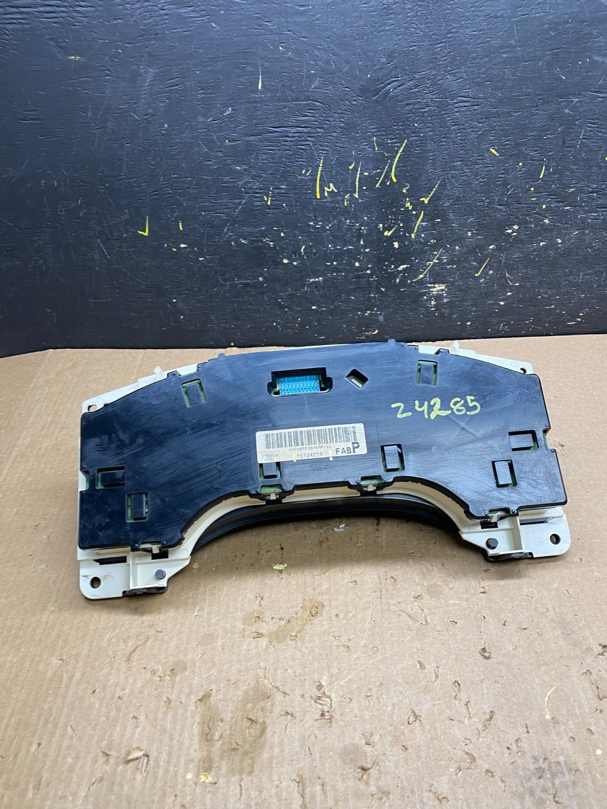 2004 to 2007 Chevrolet Express Speedometer Cluster Gauge Z4285 DG4