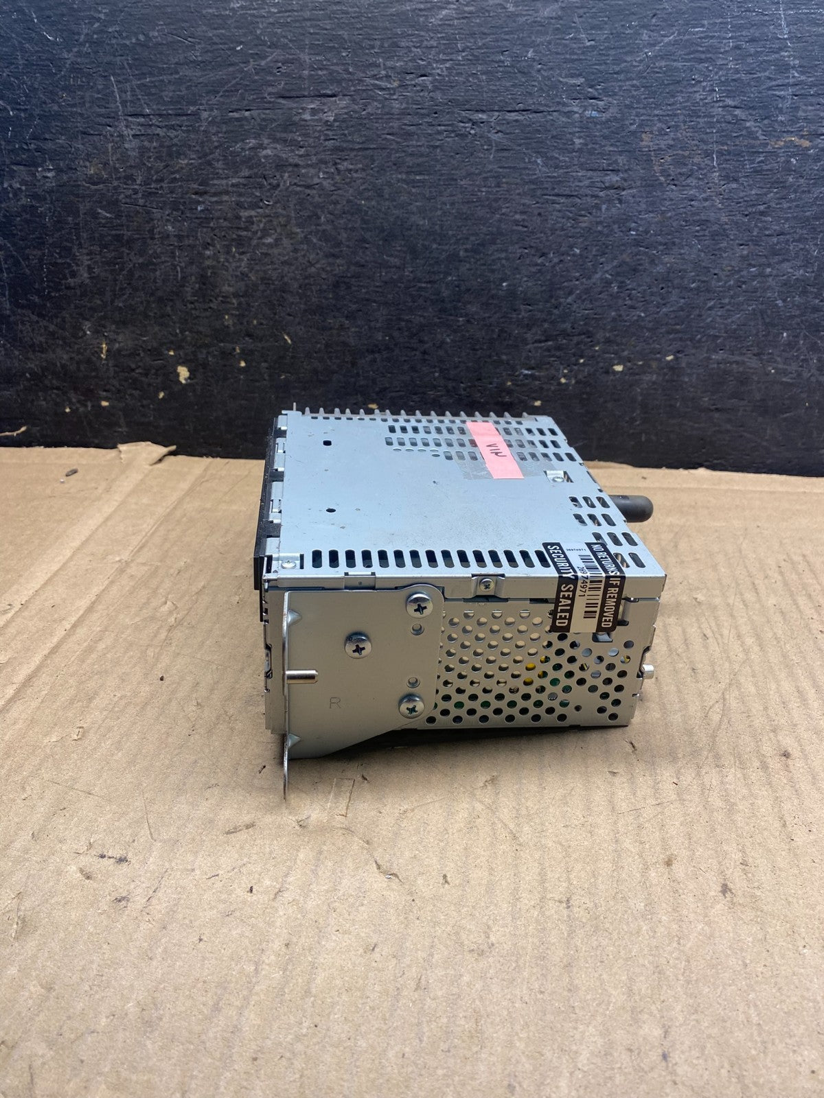 2012 to 2014 Ford Edge AM/FM Radio Reciever AJ0532 DG1