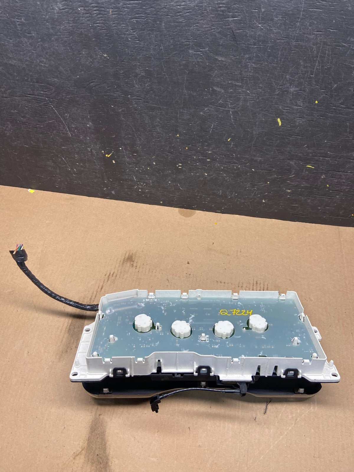 2008 Ford Crown Victoria Speedometer Cluster Gauge q7224 DG4
