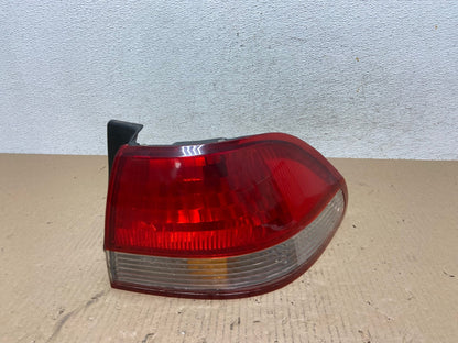 2001 to 2002 Honda Accord Sedan 4door Right Passenger Tail Light AE7334 LK0