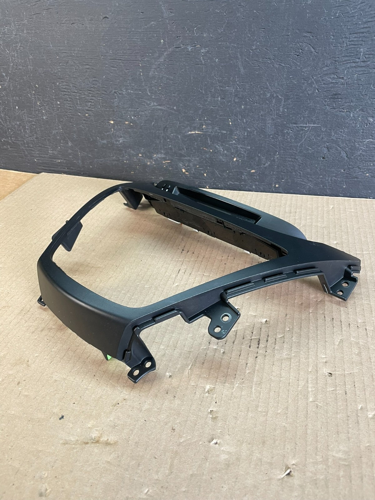 2011-2013 Hyundai Elantra Dash Radio Bezel Clock Display Trim ae3451 DG2