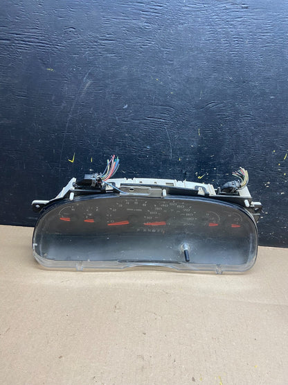2006 Ford E350 Gauge Speedometer Cluster OEM t9194 DG0