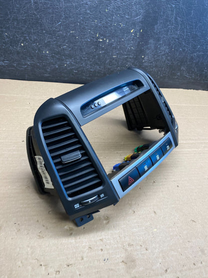 2007 to 2009 Hyundai Santa Fe Center Dashboard Radio Bezel Trim AG5207 DG1