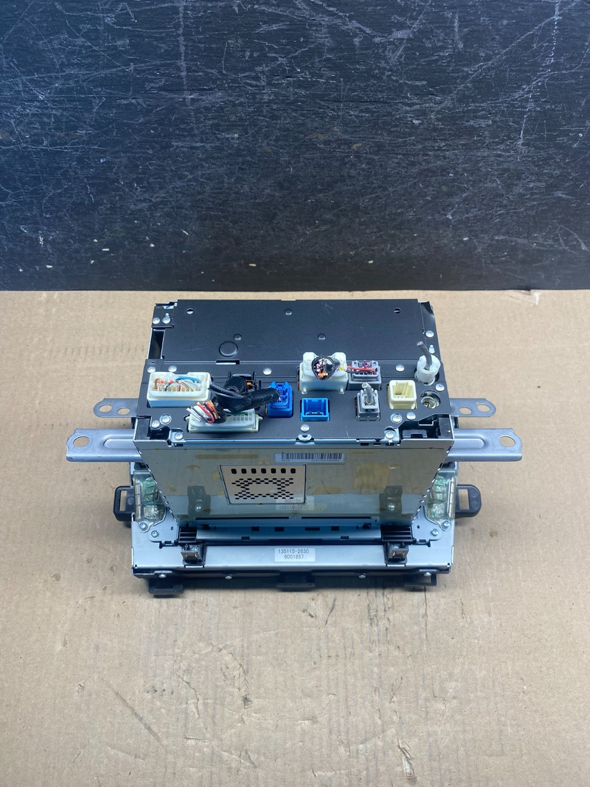 2010 to 2011 Toyota Prius Radio Stereo Receiver Aux CD Screen Player AH4787 DG5