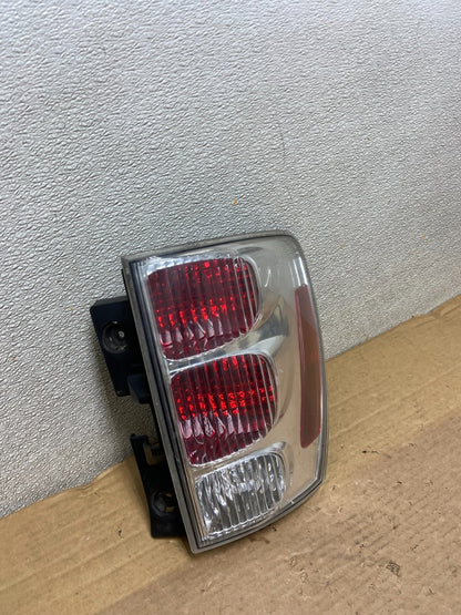 2005 to 2008 Chevrolet Equinox Right Passenger Rh Side Tail Light AB5199 LK2