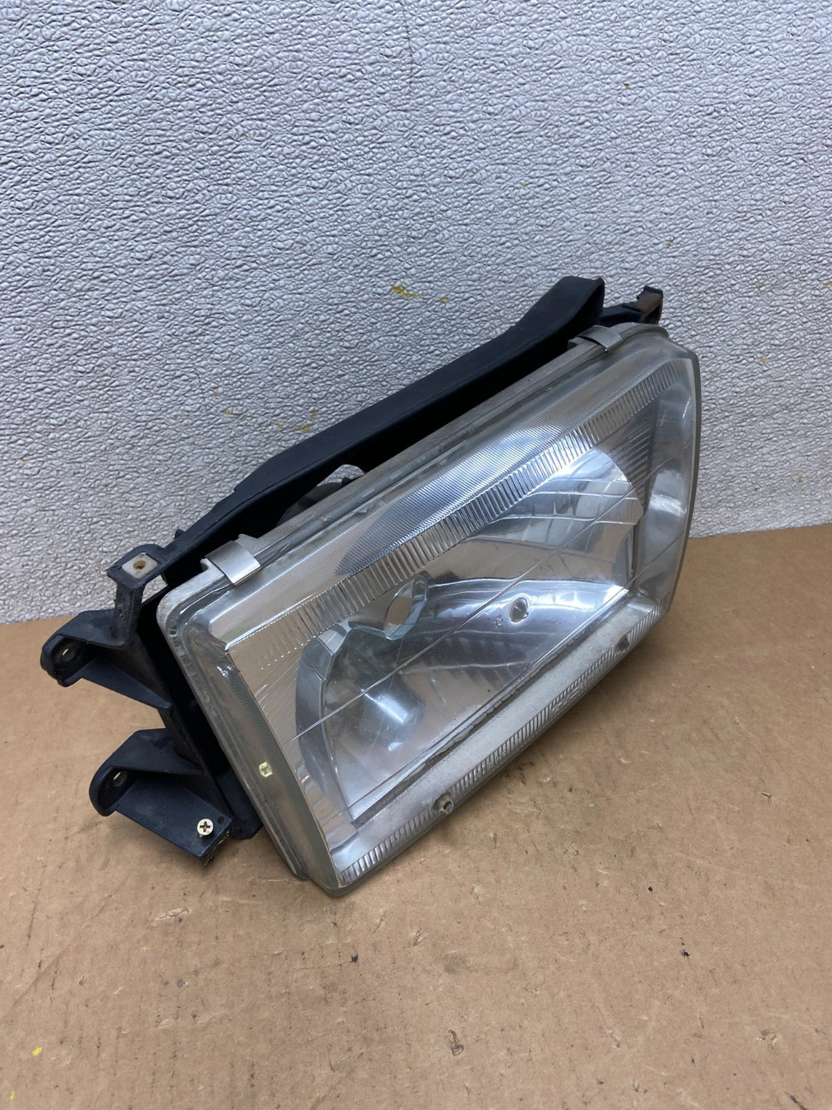 1996 to 2002 Toyota 4Runner Halogen Right Headlight Oem Z6797 DW2