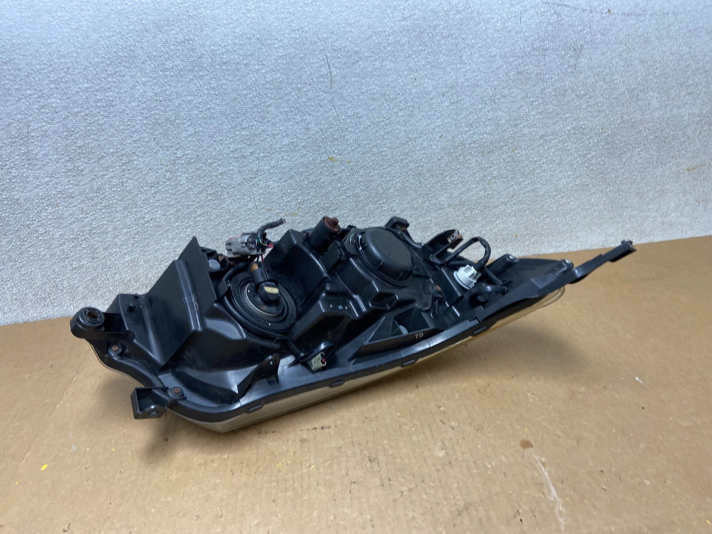 2009-2013 Subaru Forester Left Driver LH Halogen Headlight Z6940 DW5
