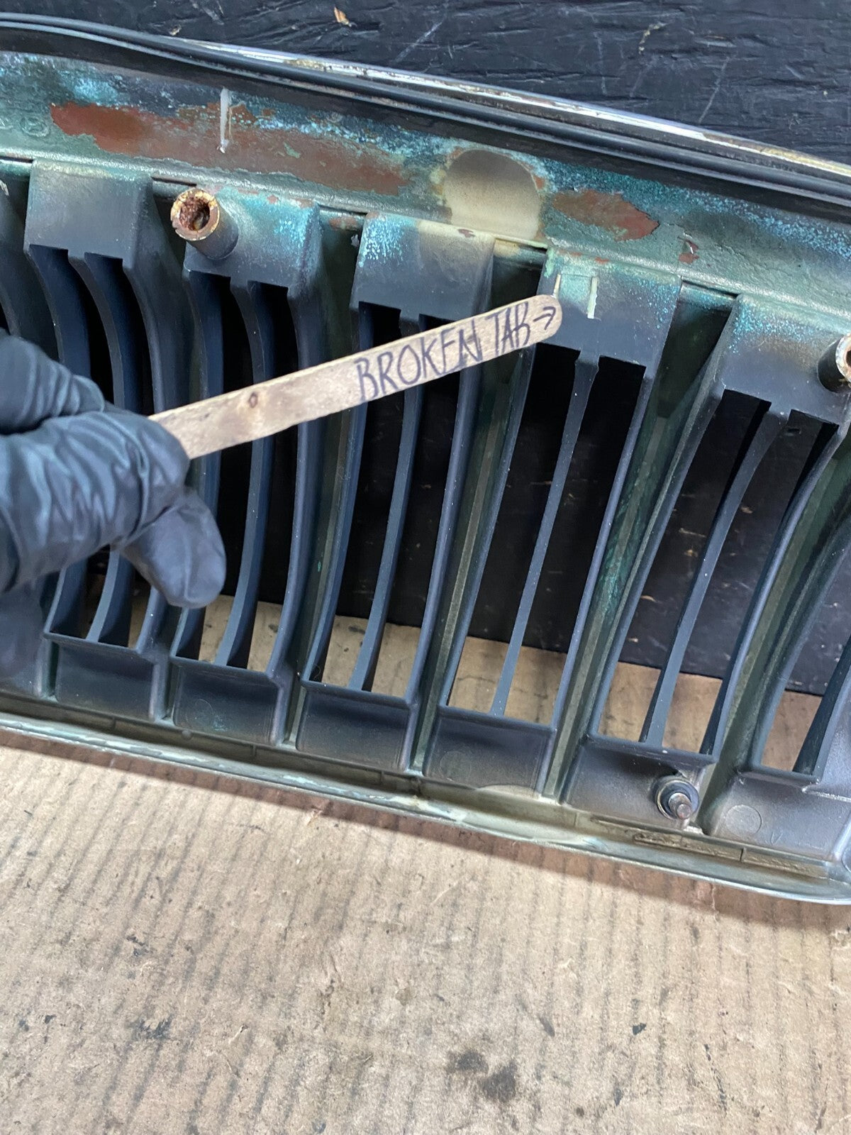2001 to 2005 Hyundai Sonata Front Upper Grille Grill Bumper N1025 PS9